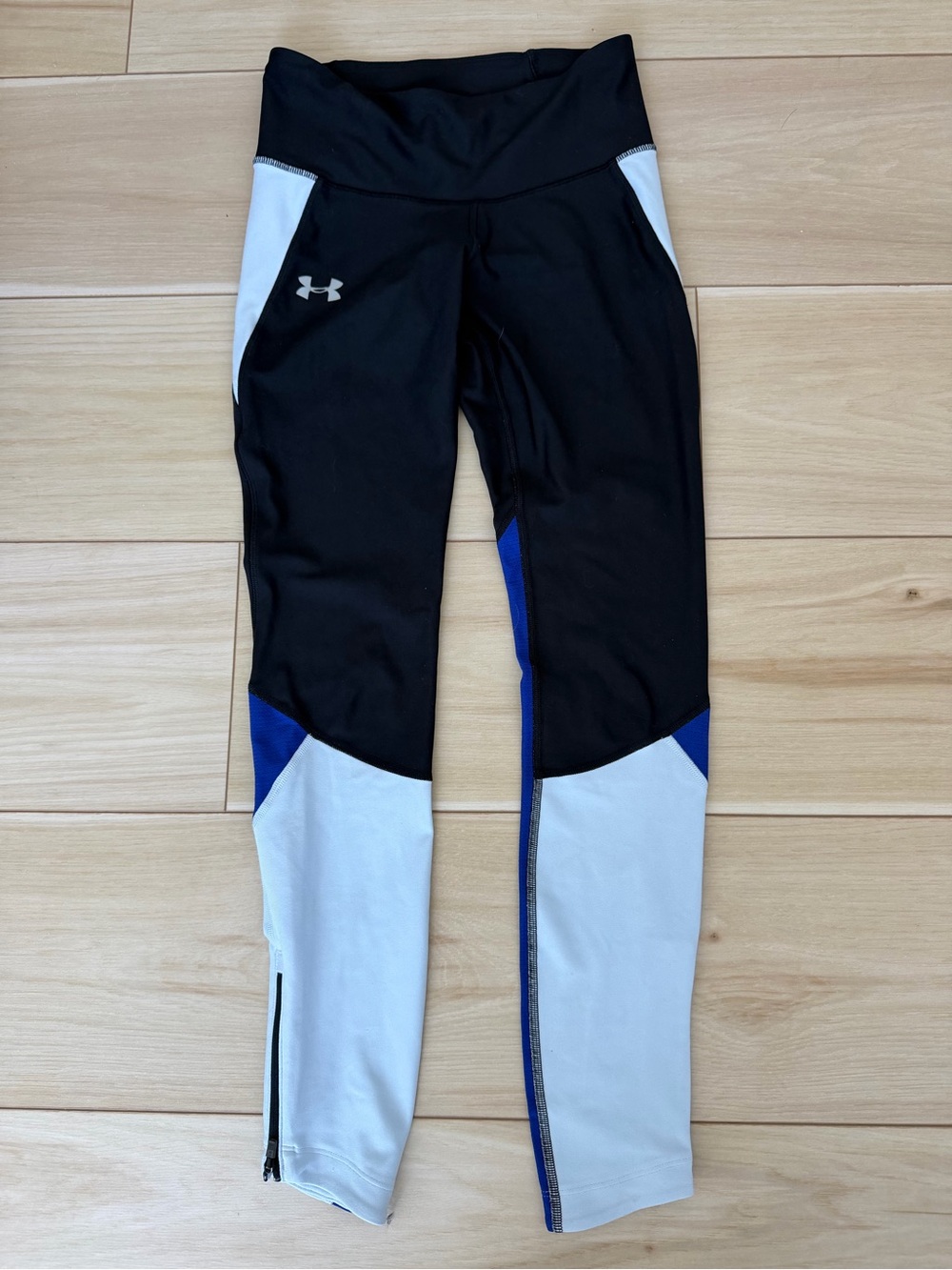 Under Armour Black White and Blue Colorblock Athletic Leggings